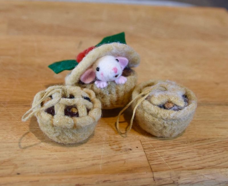 Fun Felted Mouse Pies! - Needle Felting Christmas Mince Pie Pattern PDF