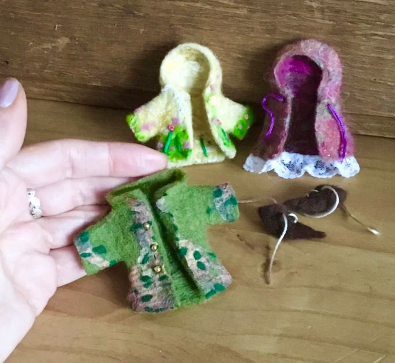 Wet Felted Miniature Clothes - Coat - Cape - Shoes - Wet Felting - Pattern PDF