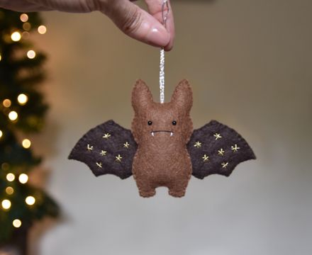 Star Bat Felt Sewing Pattern - Halloween Ornament Tutorial 