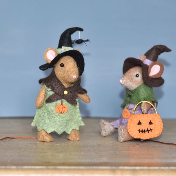 Miniature Witch Outfit For Titch The Mouse Doll - Sewing Pattern - The Wishing Shed 
