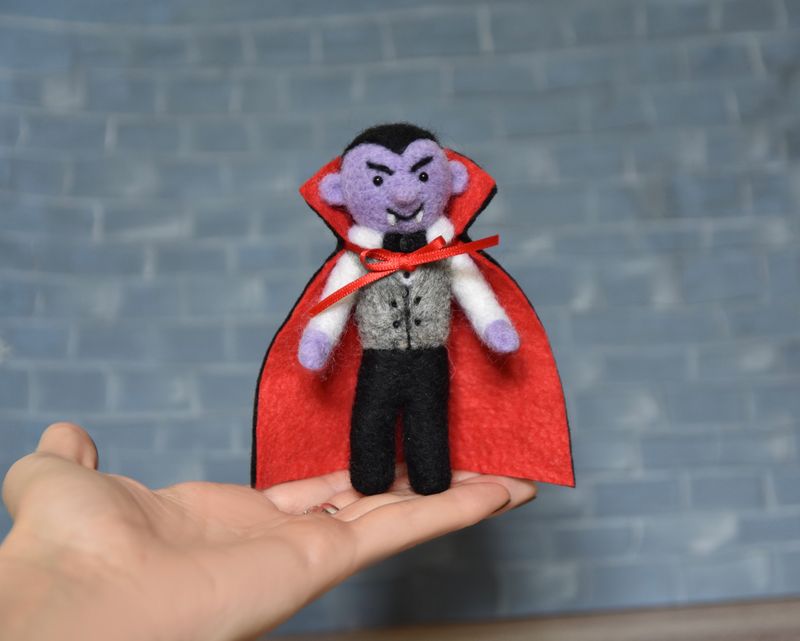 Miniature Vampire Doll - Halloween Needle Felting Pattern PDF - Tutorial  