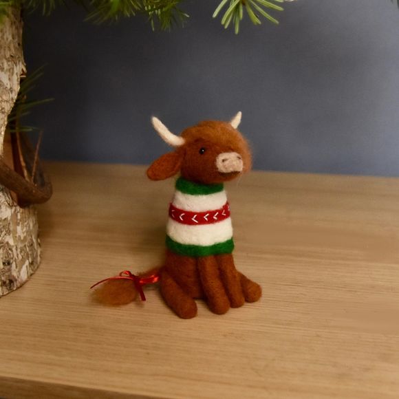 Needle Felted Miniature highland cow in festive jumper - Ornament 