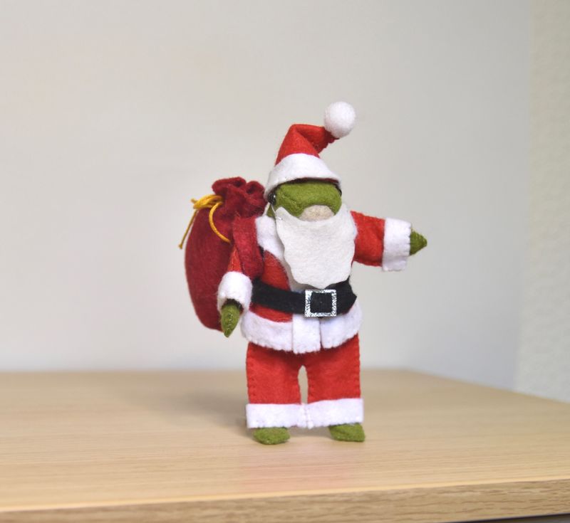 Miniature Santa Outfit For Beanz The Frog Doll - Sewing Pattern PDF Tutorial - The Wishing Shed