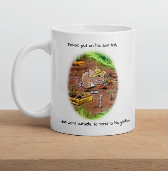 Robin Helps Mouse With The Gardening - Ceramic Mug - Robins Gift