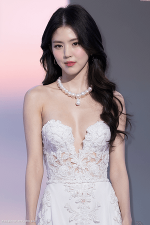 Han SoHee v2 한소희