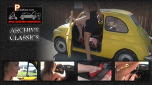 Fiat500 blocks the Road