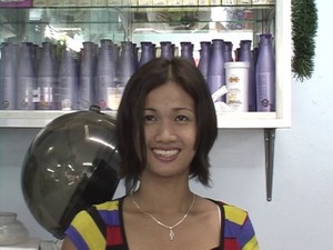 Vid 592 - Rossel Chin Length To Bald