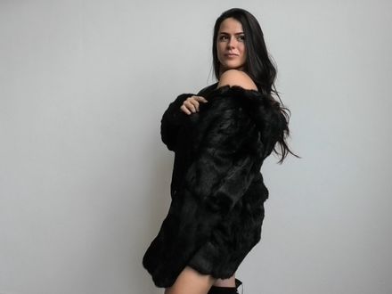 Joline hooded bunny (trailer)