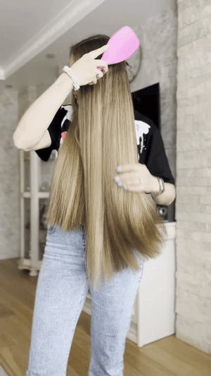 Aleska’s Thick Hair