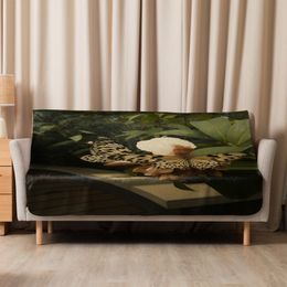 Lyn2x Sherpa Blanket