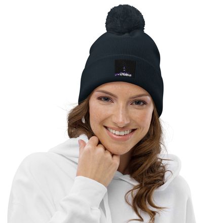 Uswag Pambujan Pom-Pom Beanie 