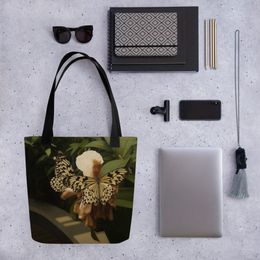Lyn2x Tote Bag