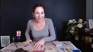 TAURUS TAROT EXT♉IT'S CHAOS BUT LOVE IS MAKING THIS PERSON ACT CHAOTIC!💓(here's what's happening)