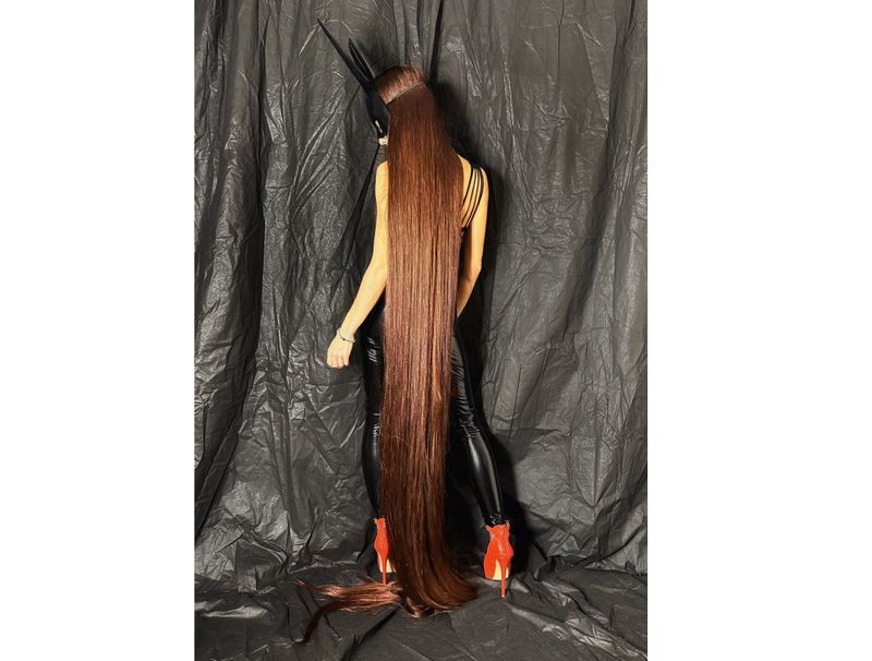 Glossy Rapunzel (set of 44 photos)