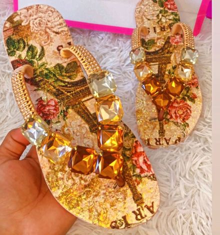 HAVAIANAS PERSONALIZADA PARIS PEDRARIA DOURADA 