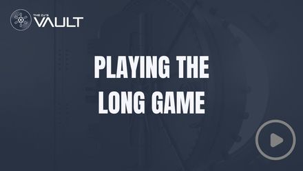 Playing the Long Game – Why Consistency Crushes Flash in the DJ World