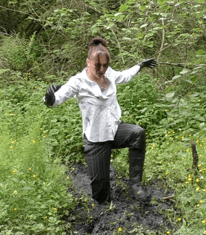 Missa Loses her welly