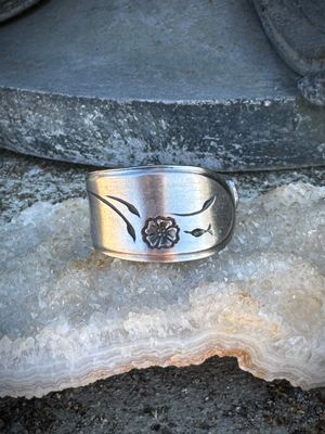 Minimal Floral Spoon Ring – Size 11 Stainless Steel (Vintage)