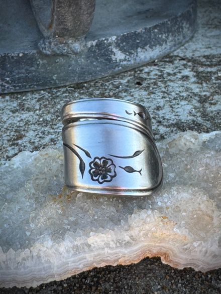Vintage Floral Wrap Spoon Ring – Size 9 Stainless Steel (Rogers Co.)