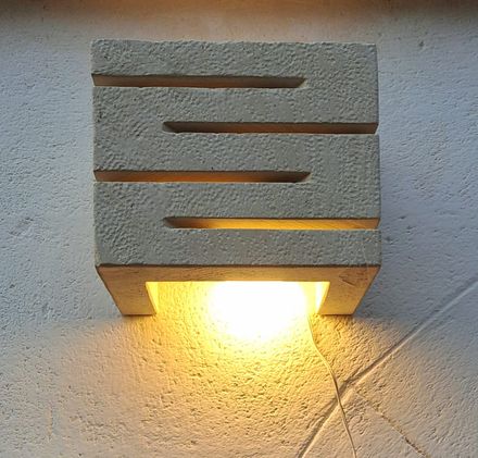 Applique "Taglio di Luce", Applique in Pietra Leccese