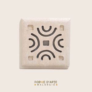 Griglia presa d’aria in Pietra Leccese Artigianale - Modello Cosmo Quadrato -  CODICE PDAQPL011