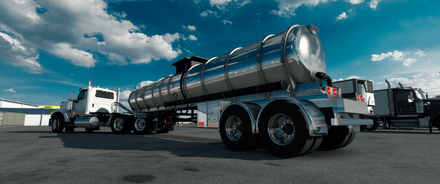 TYTAL 8400 GALLON TANDEM AXLE CRUDE OIL TANKER