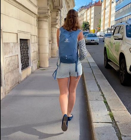 VIDEO-extra LAC fiber street walking