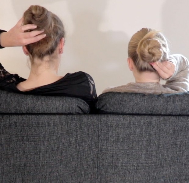 VIDEO - Audrey and Siri in the sofa (part 1)