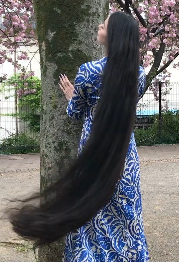 VIDEO - Rin by the tree 2