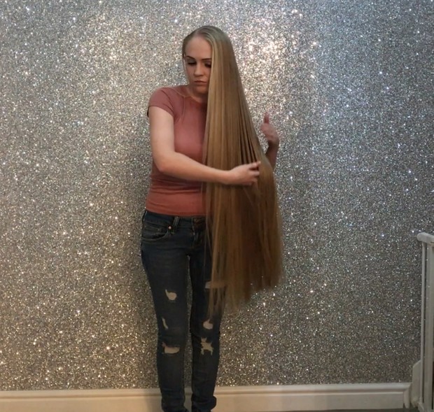 VIDEO - Long, healthy, silky, straight