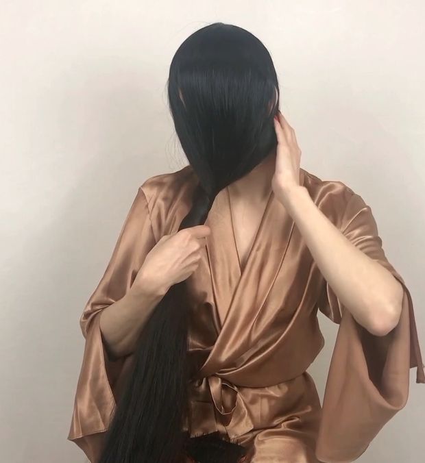 VIDEO - Rin&#x27;s face covering