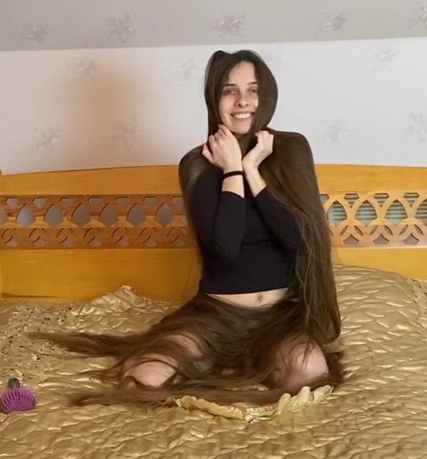 VIDEO - Rapunzel on gold