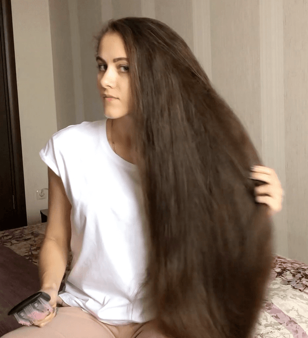 VIDEO - Kristina&#x27;s soft hair