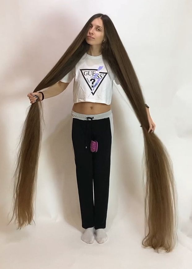 VIDEO - The DEFINITION of perfect long hair