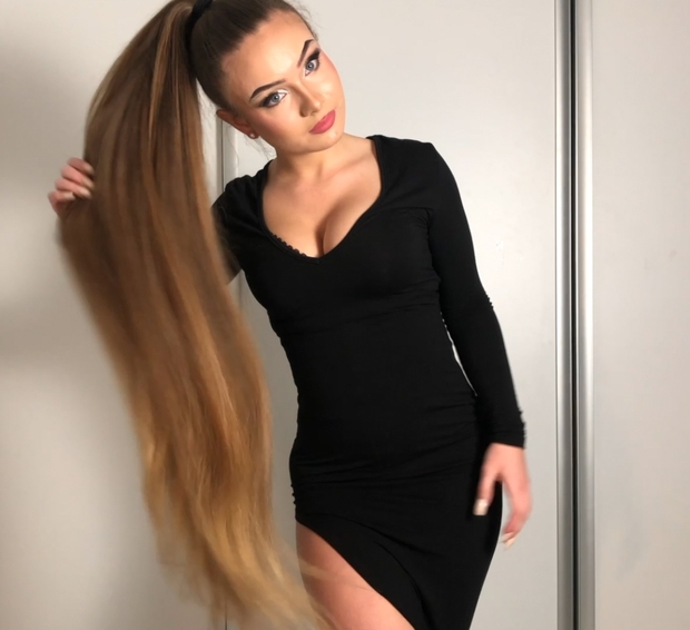 VIDEO - Super elegant ponytail display