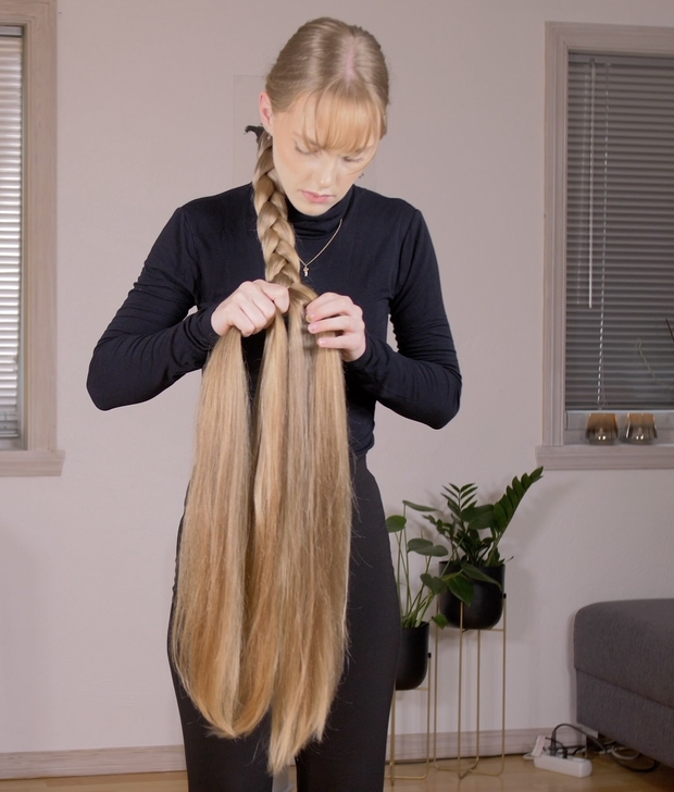 VIDEO - The big braid and ponytail