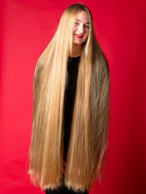 PHOTO SET - Her hair looks too good! photoshoot
