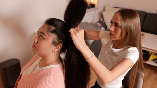 VIDEO - The longest ponytails Celina has ever made