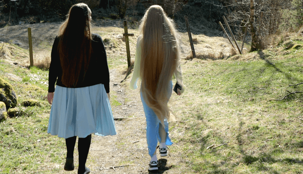 VIDEO - Rapunzel and her friend&#x27;s forest walk