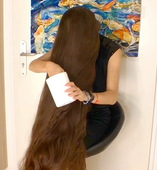 VIDEO - World&#x27;s longest braid