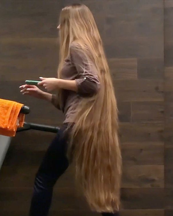 VIDEO - Treadmill Rapunzel