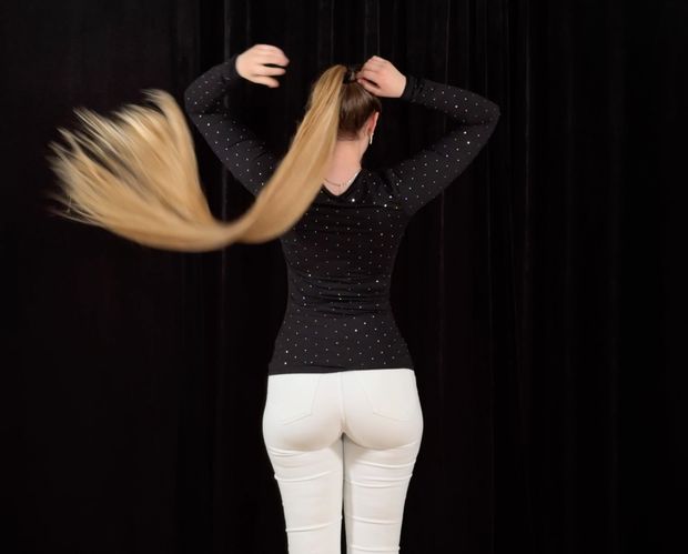 VIDEO - Braids and buns display