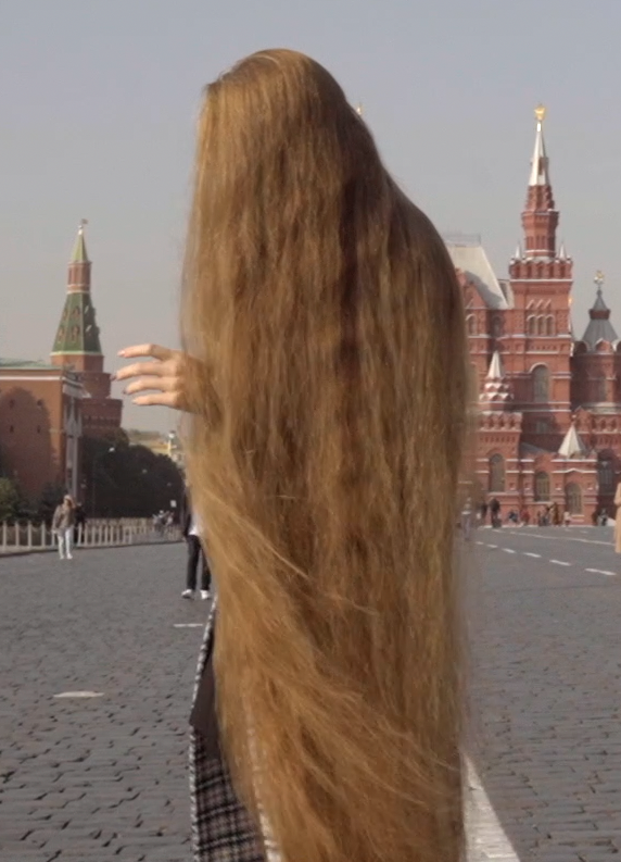 VIDEO - Rapunzel in the city