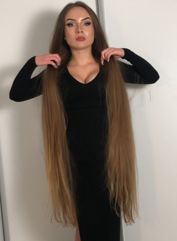 VIDEO - Super elegant ponytail display