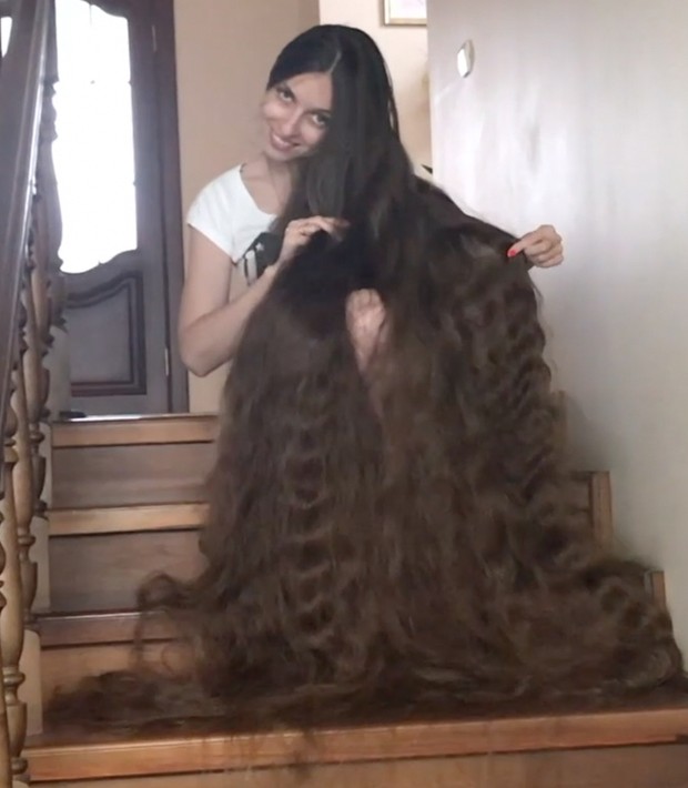 VIDEO - Hair stair