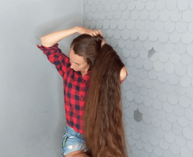 VIDEO - Massive hair deluxe