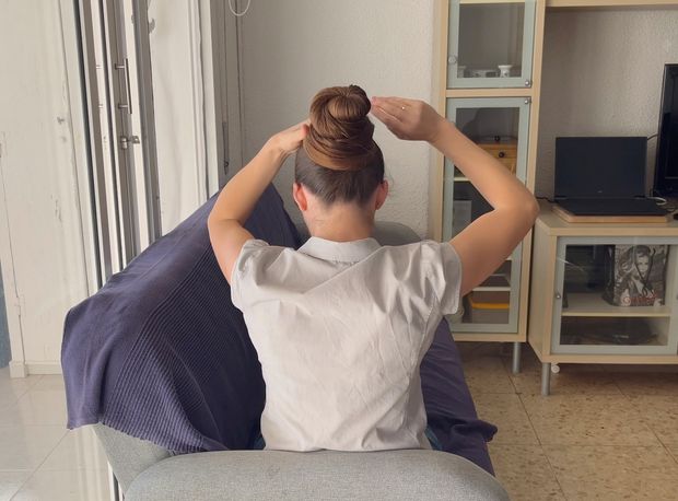 VIDEO - Thick and elegant hair bun display