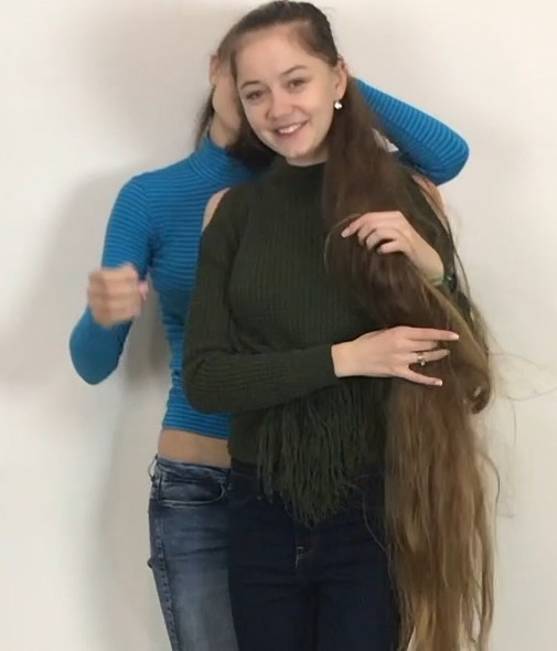 VIDEO - Longer than floor length