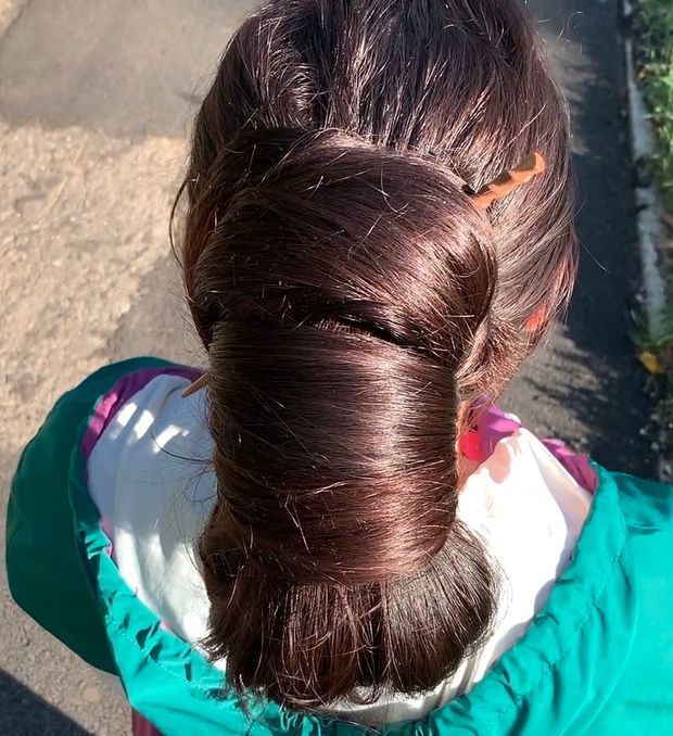 VIDEO - Huge, heavy buns, bangs and a lot of long hair
