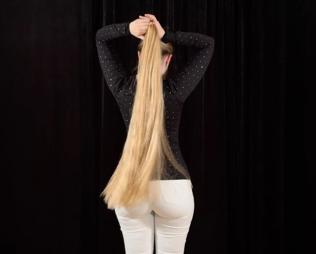 VIDEO - Braids and buns display